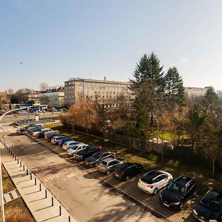 Jonagold Apartment Metro Raclawicka Warsaw Exterior photo