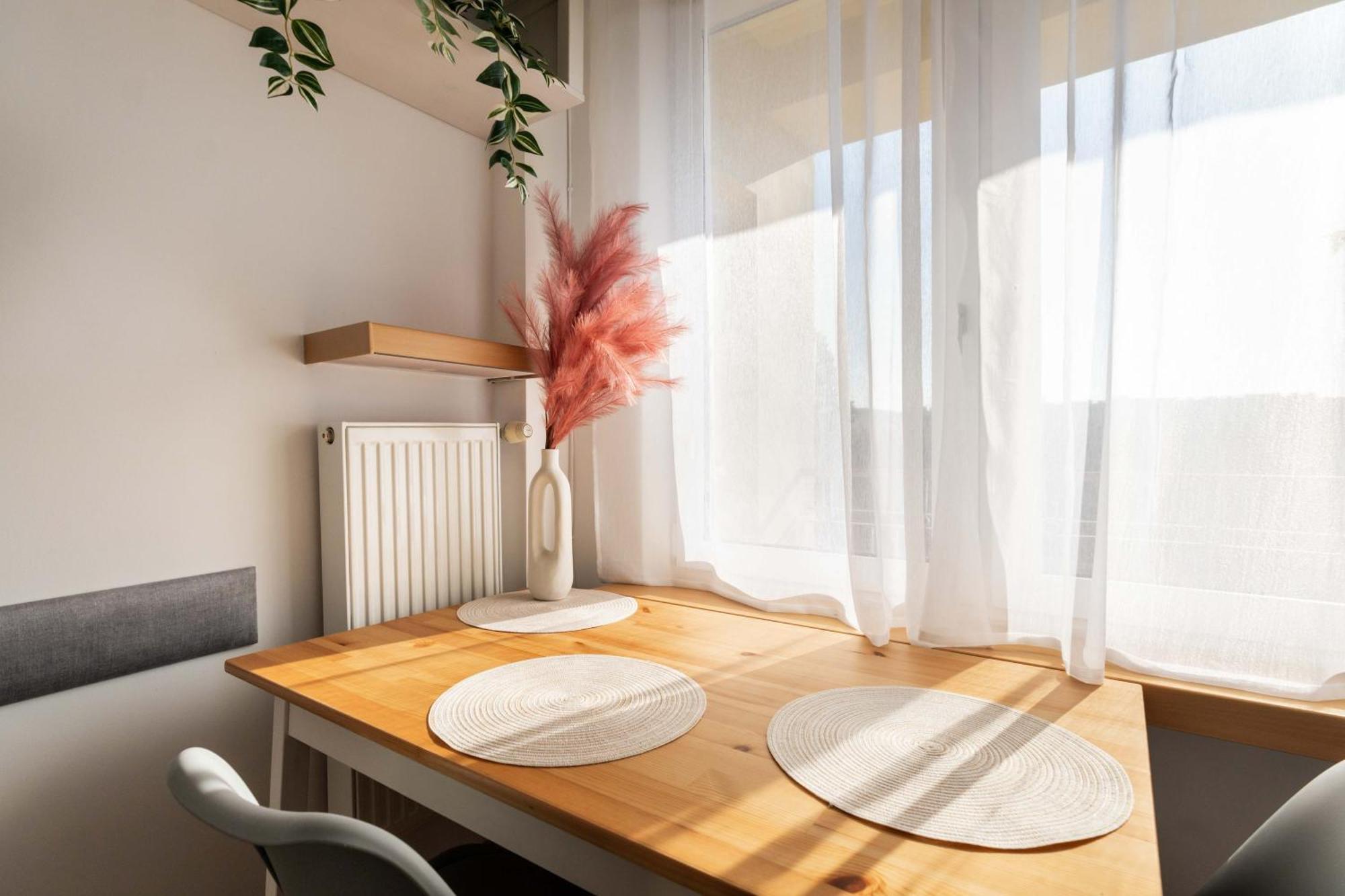 Jonagold Apartment Metro Raclawicka Warsaw Exterior photo
