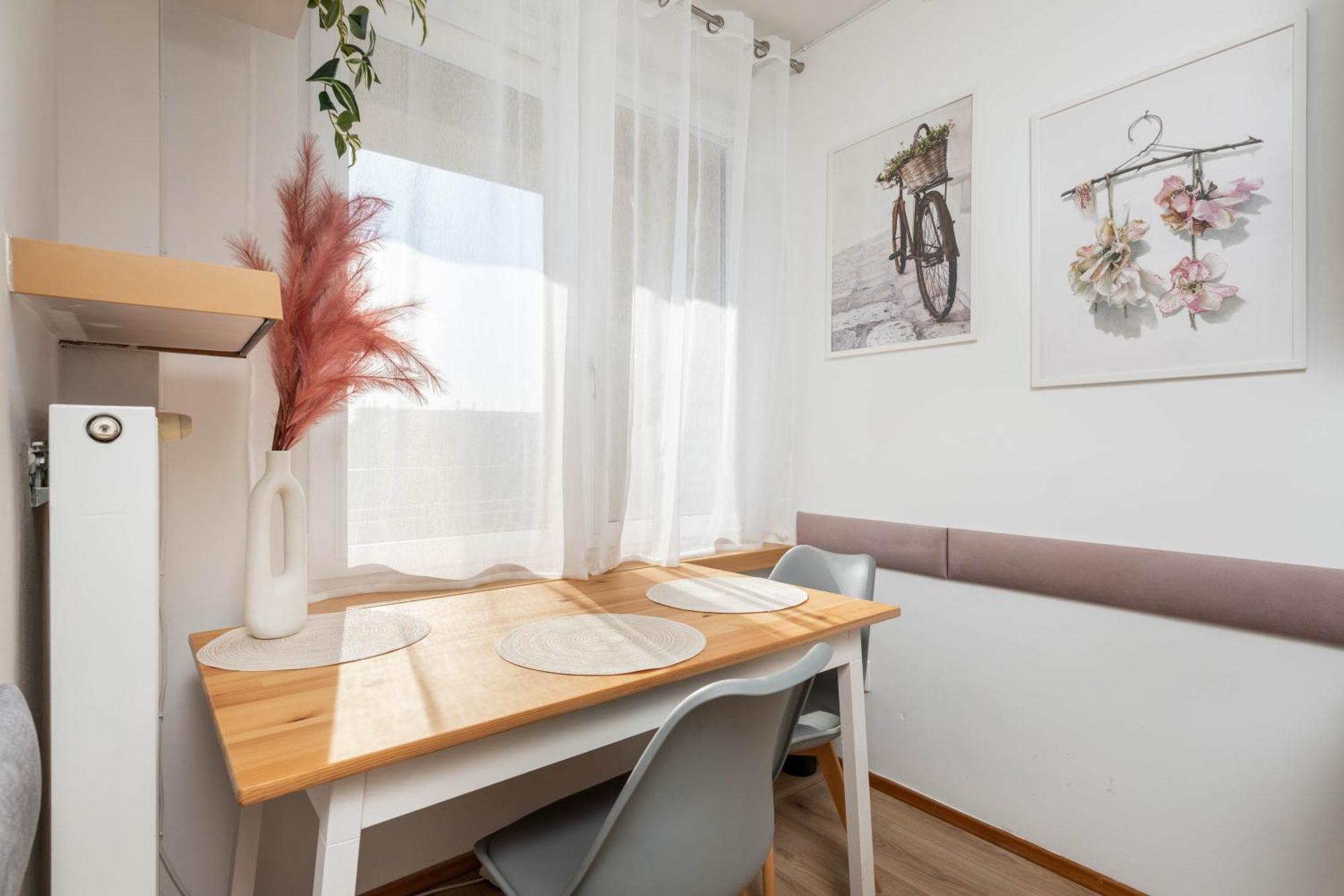 Jonagold Apartment Metro Raclawicka Warsaw Exterior photo